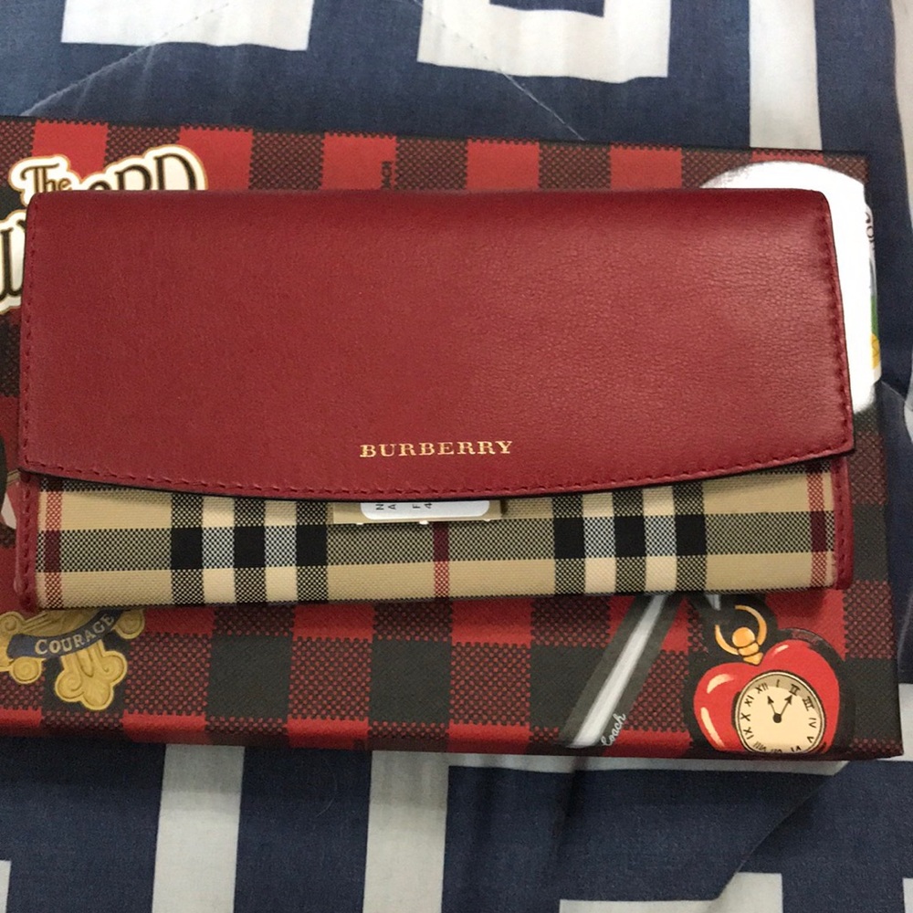 Burberry wallet